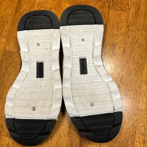 Women’s EC Tommy Bahama black athletic shoes. Size 8.5 - Picture 7 of 8